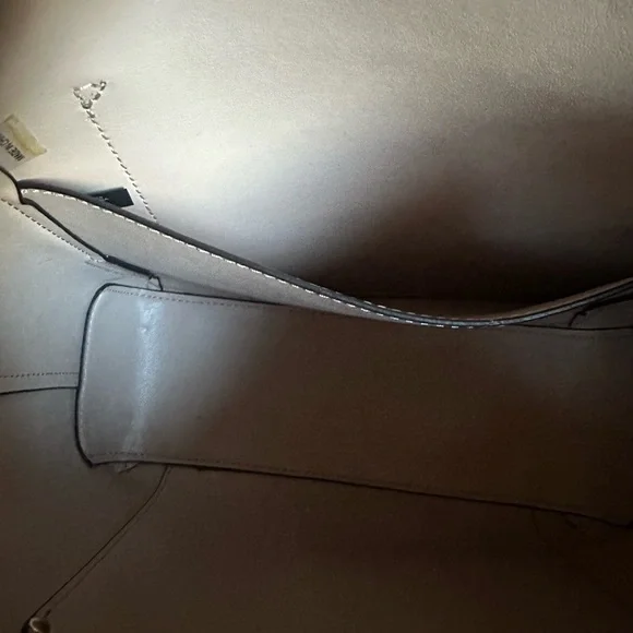 Michael Kors Hayes Medium Penbled Leather Backpack in olive green - Picture 8 of 9